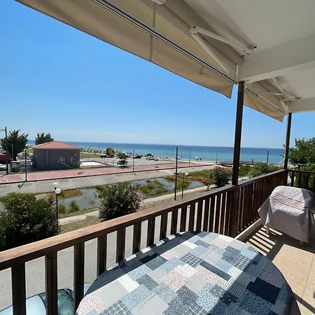 Nea Plagia Beach * Néa Plája