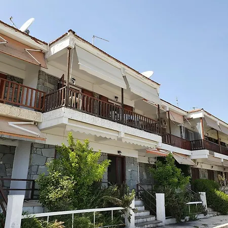 Nea Plagia Beach 公寓